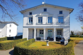 Villa-Schering-App-EG-links in Heringsdorf